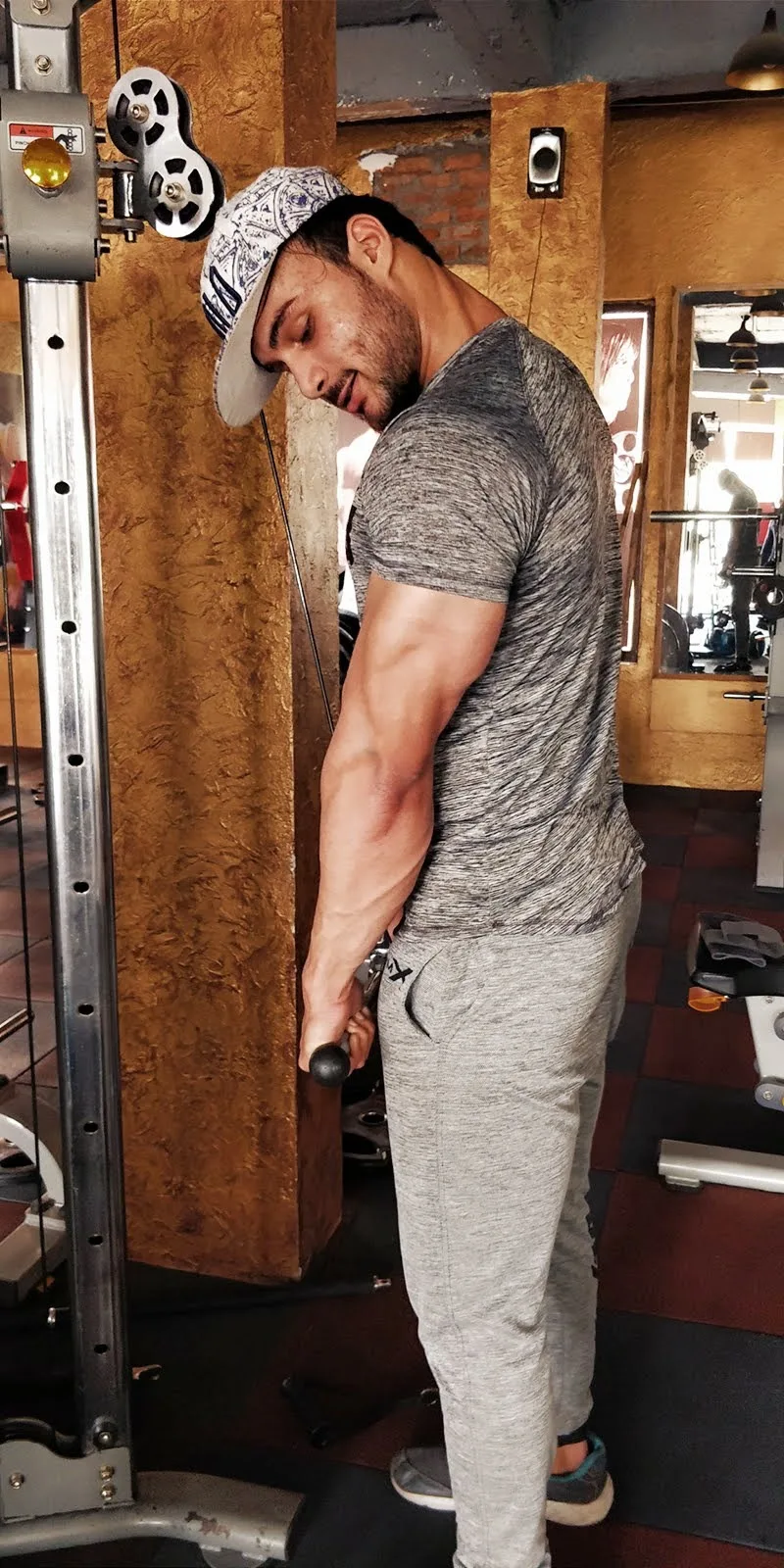 Fitlexa's founder training at the gym