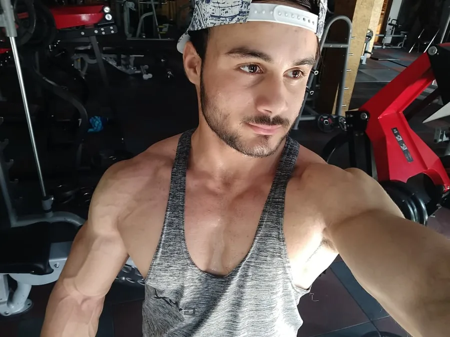 Fitlexa's founder between sets